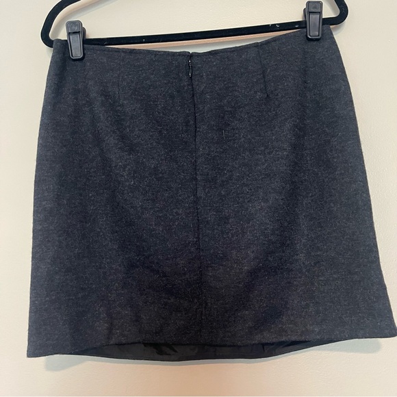 CAbi Black Pleated Mini Skirt, Size 6, NWT - Picture 4 of 10